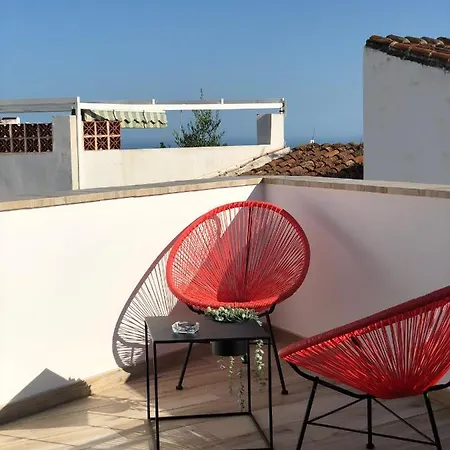 Ferienhaus Cerezo's House - Terrace & Sun